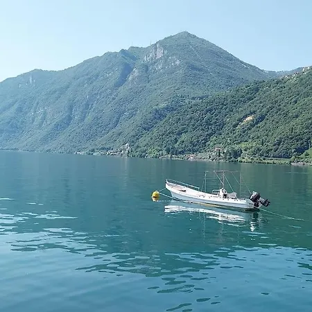 Casa Elly Daire Riva di Solto